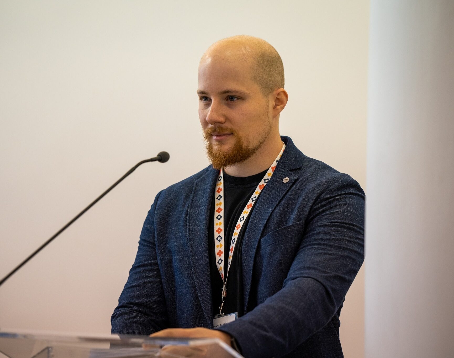 az MMA MMKI állandó kutatója