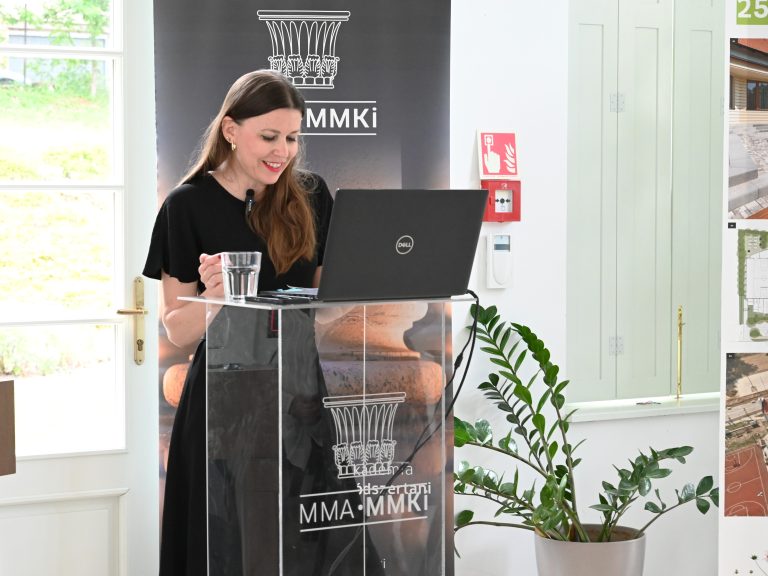 Vernacular Aesthetics and the Material Memory of Recent Past in Contemporary Central European Art